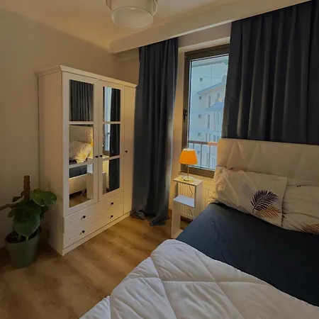 10 Mins To Takism - Cenrtal & New Modern Flat Appartement