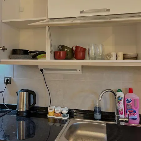 10 Mins To Takism - Cenrtal & New Modern Flat Appartement Istanboel