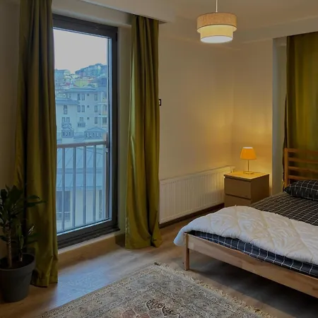 Apartment 10 Mins To Takism - Cenrtal & New Modern Flat
